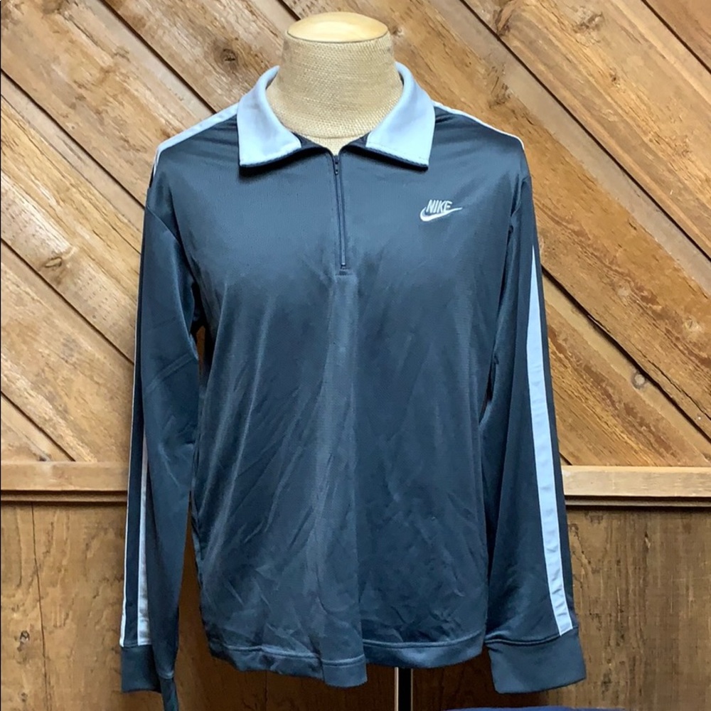 Nike polyester pullover large
